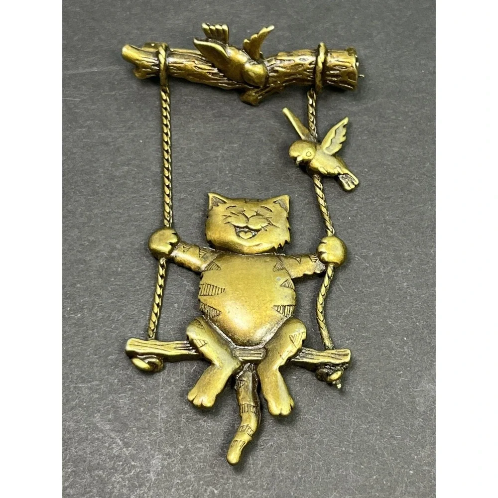 Vintage JJ Jonette Gold Tone Articulated Swinging Cat Bird Pin Brooch 3